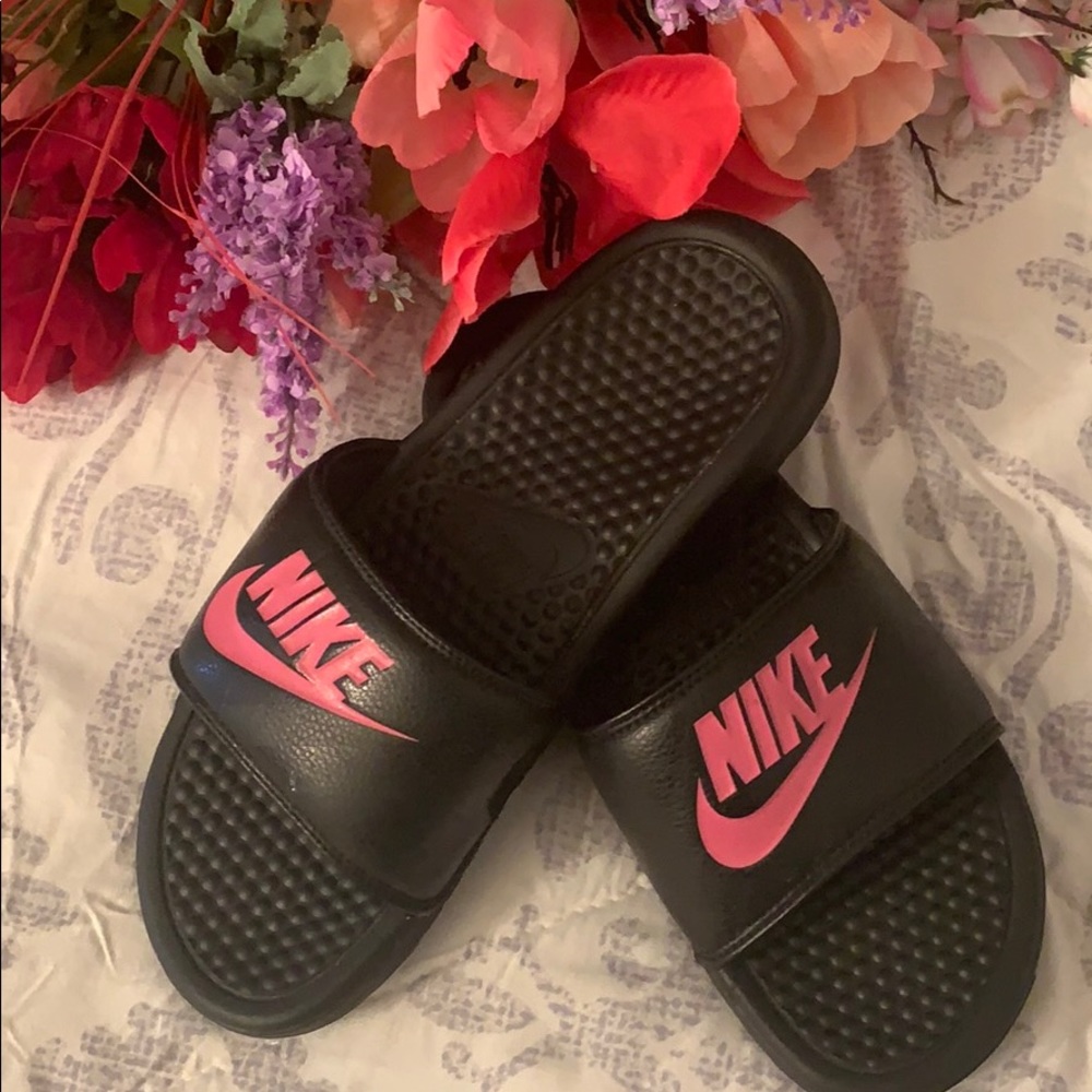 nike sandals